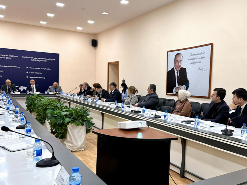 Hüquqi Ekspertiza və Qanunvericilik Təşəbbüsləri Mərkəzinin əməkdaşı cinayət cəzalarına dair ...